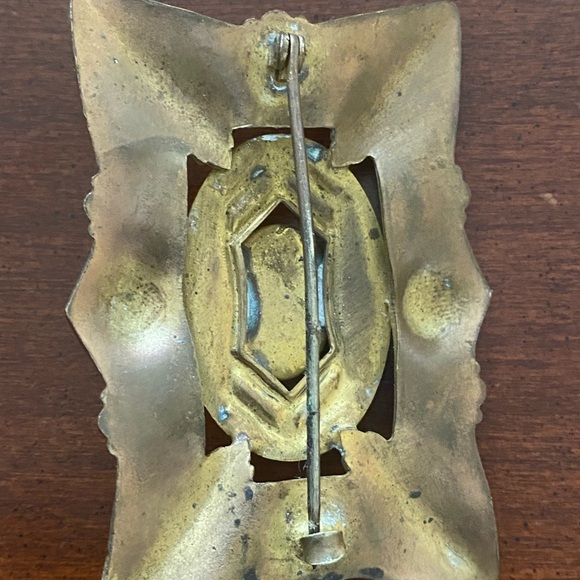 Antique brass and coral brooch - Picture 4 of 6